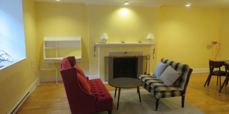 3485 Durocher - Photo 3 of 5