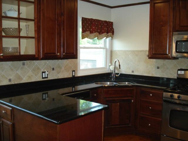 318 Glendale - Photo 2 of 18