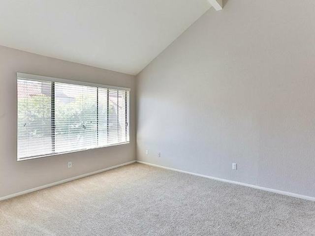 3501 S Mcclintock Dr - Photo 4 of 34