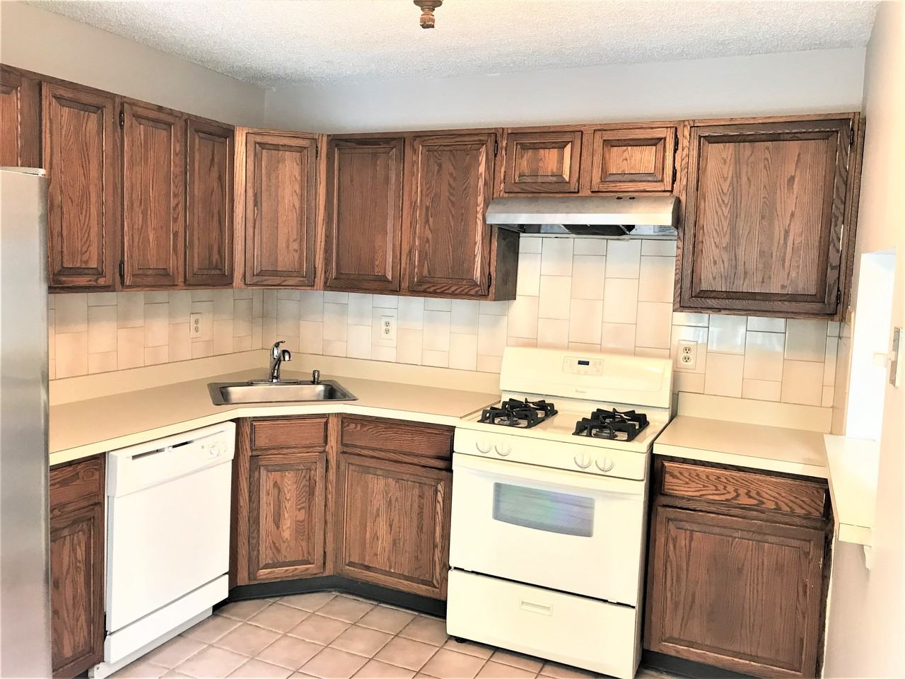 43 Holly Ct - Photo 2 of 11