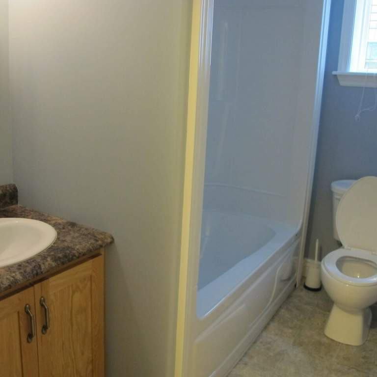 71A Great Eastern Avenue - Photo 3 of 8