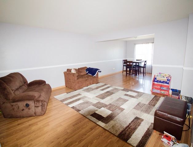 5303 Pine Trails - Photo 3 of 24