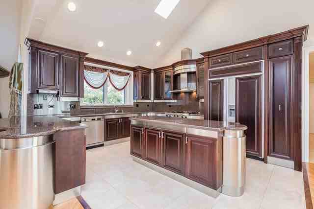 310 Hickory - Photo 3 of 13