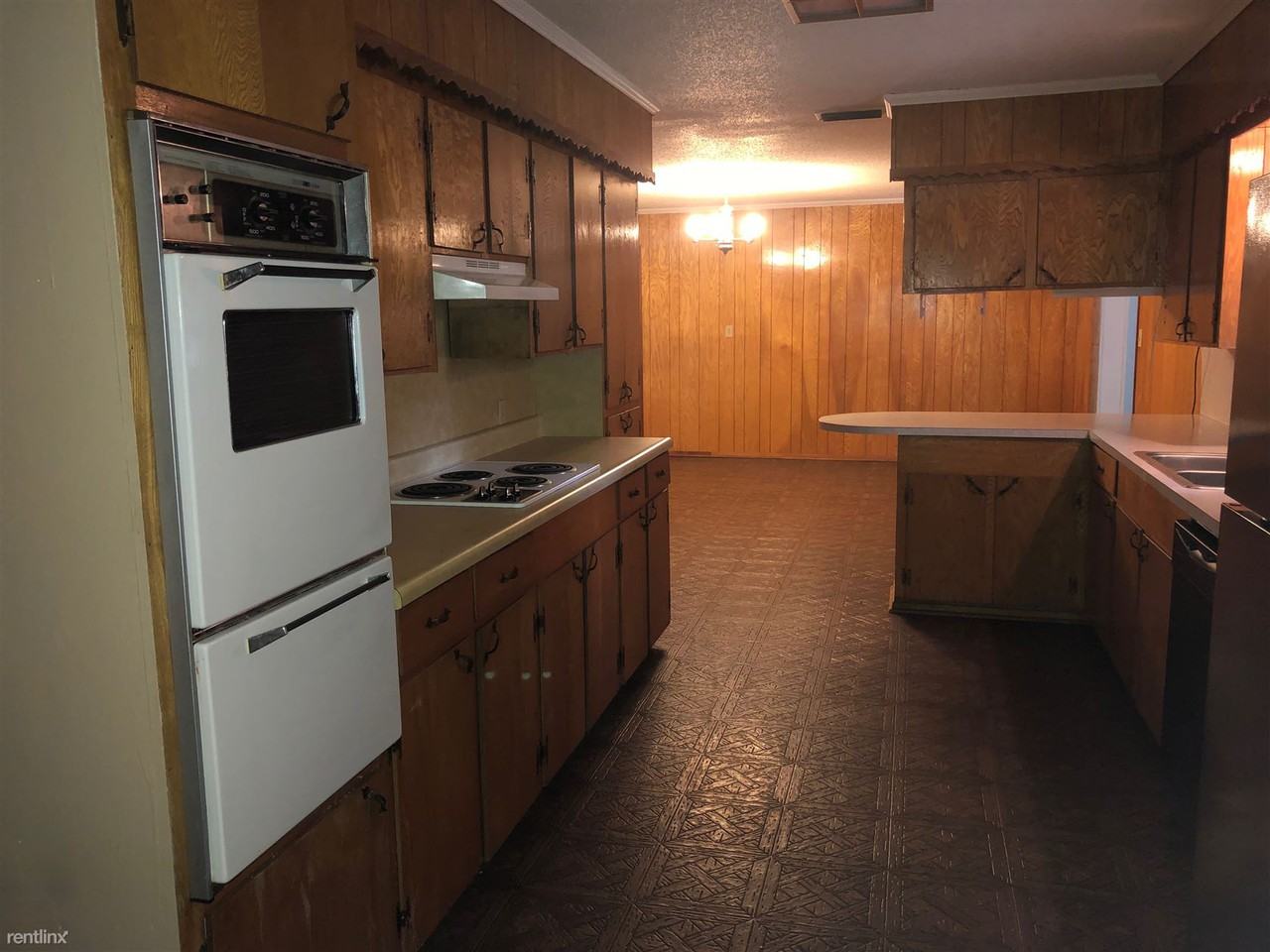 804 Caddo St - Photo 2 of 8