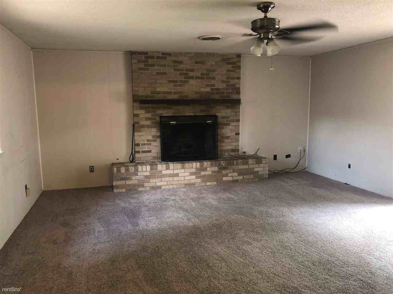 804 Caddo St - Photo 3 of 8