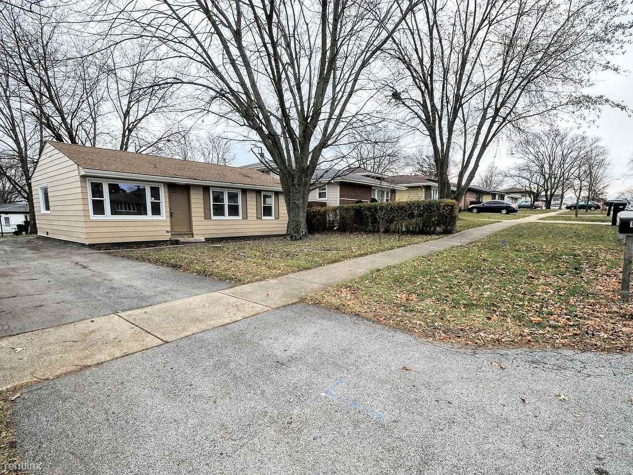 16791 Haven Ave - Photo 2 of 10