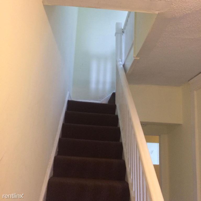 29 N Morley St - Photo 3 of 10