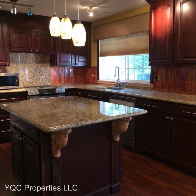 2000 Ne 107th Ave. - Photo 2 of 27