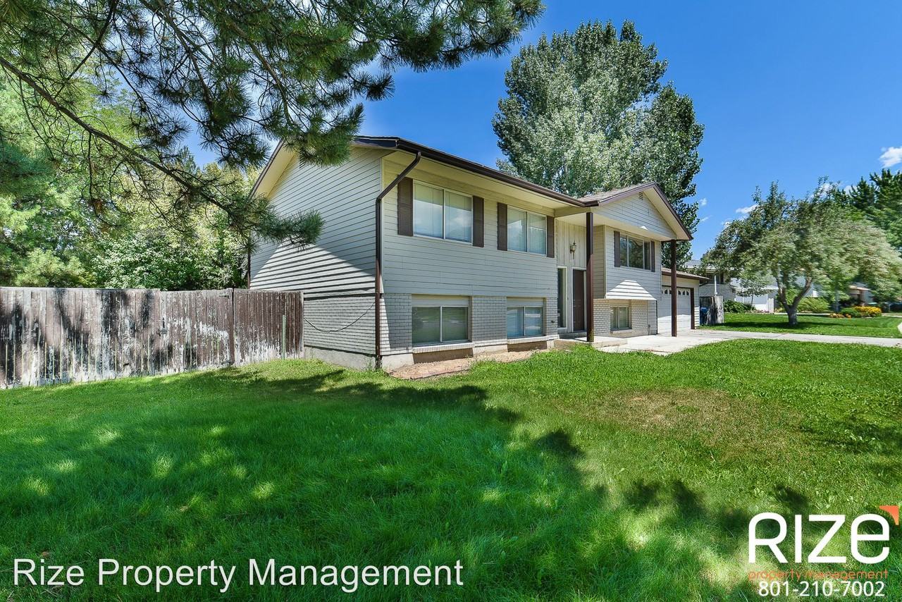 815 E Dusty Rock Pl - Photo 3 of 29