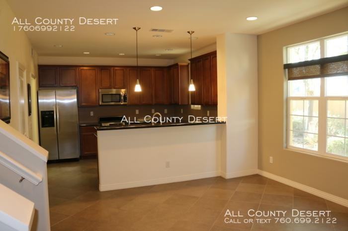 52275 Desert Spoon Court - Photo 3 of 24