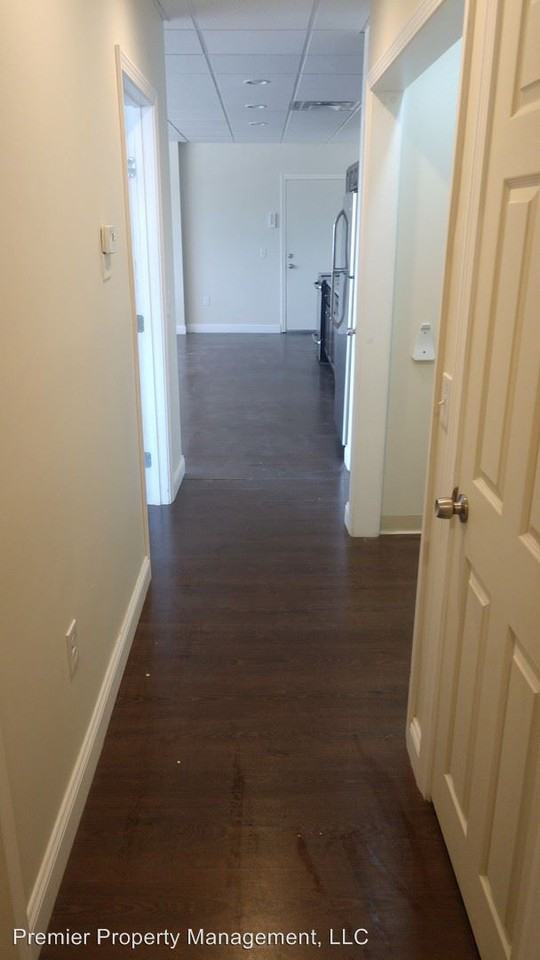 190 Putnam Pike - Photo 2 of 8