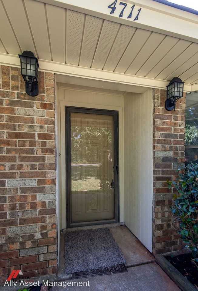 4711 Palmetto Rd - Photo 2 of 17