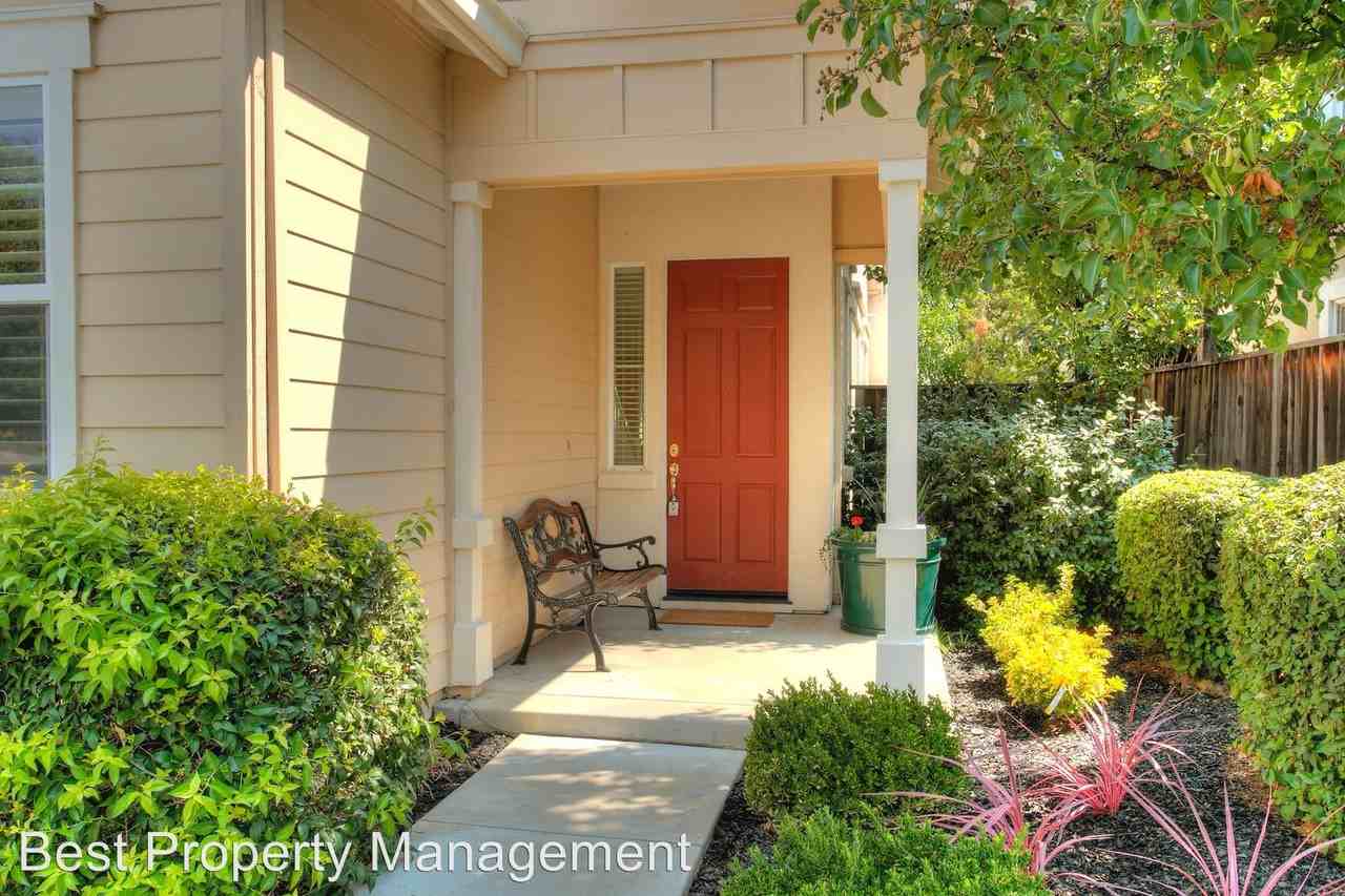 496 Montecito Drive - Photo 2 of 25