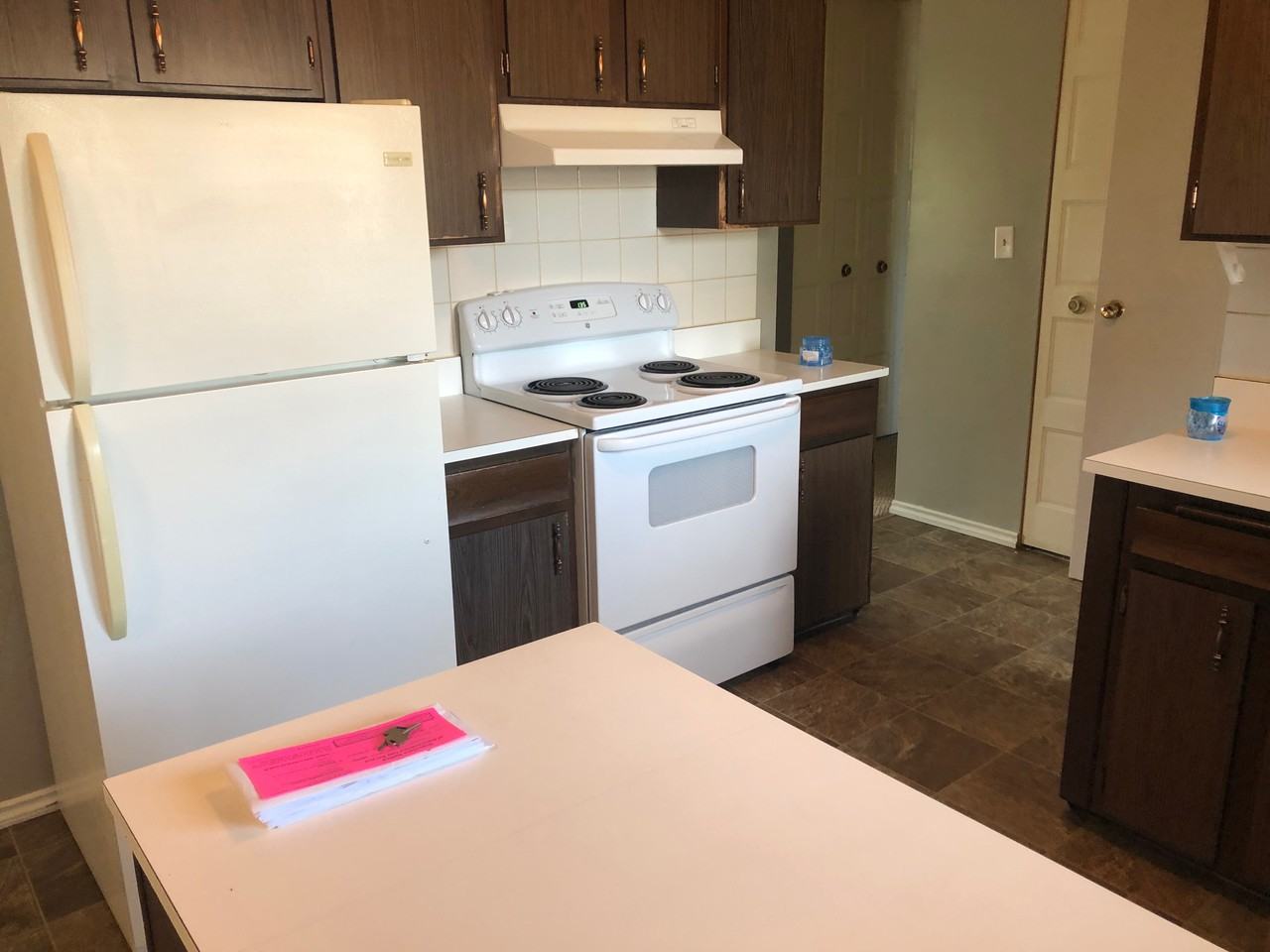 16515 - 101 Street Nw - Photo 2 of 13