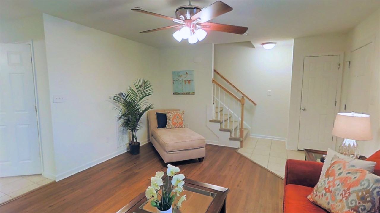 5 Eaton Pl - Photo 2 of 13