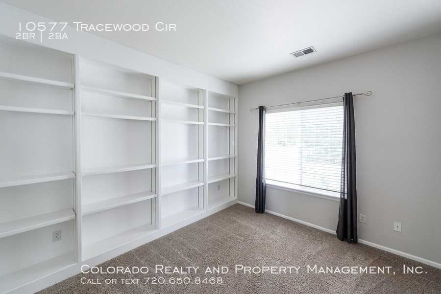 10577 Tracewood Cir - Photo 2 of 19
