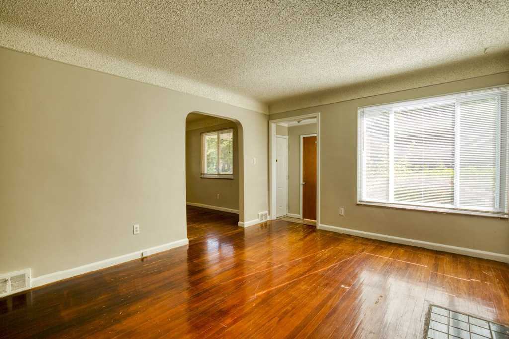 16233 Whitcomb - Photo 3 of 19