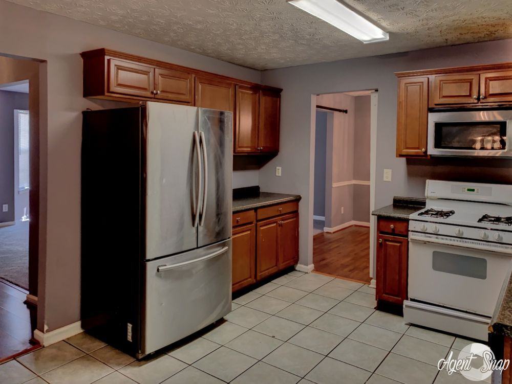 3051 Red Oak Trail - Photo 2 of 9