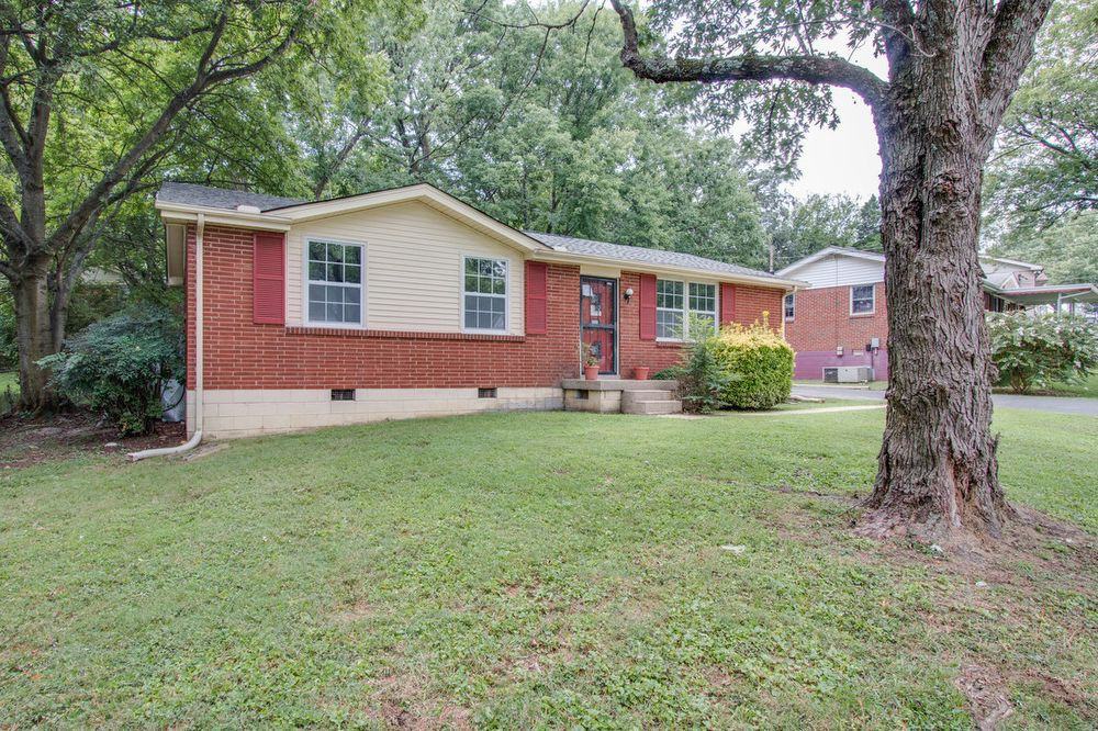 558 Roosevelt Ave - Photo 2 of 26