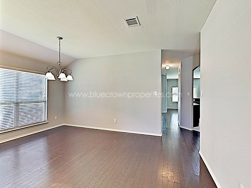 2428 Gold Rush Dr - Photo 3 of 26