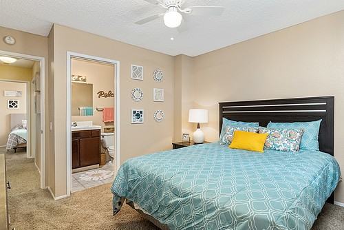 5650 Hardy Avenue - Photo 4 of 12