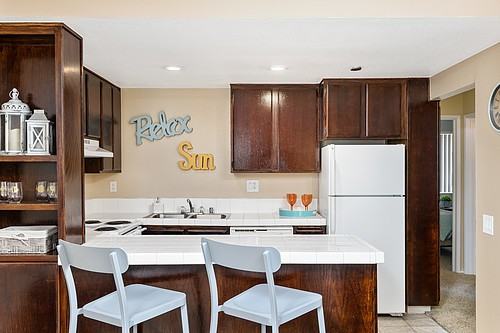 5650 Hardy Avenue - Photo 5 of 12