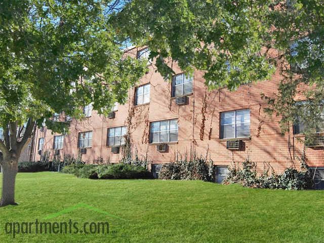 711 Farmington Avenue - Photo 3 of 4