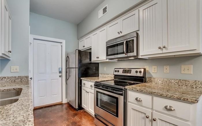 1413 Cloverdale Road - Photo 2 of 6