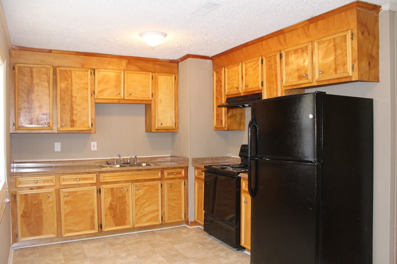 116 Jackson Rd - Photo 2 of 3