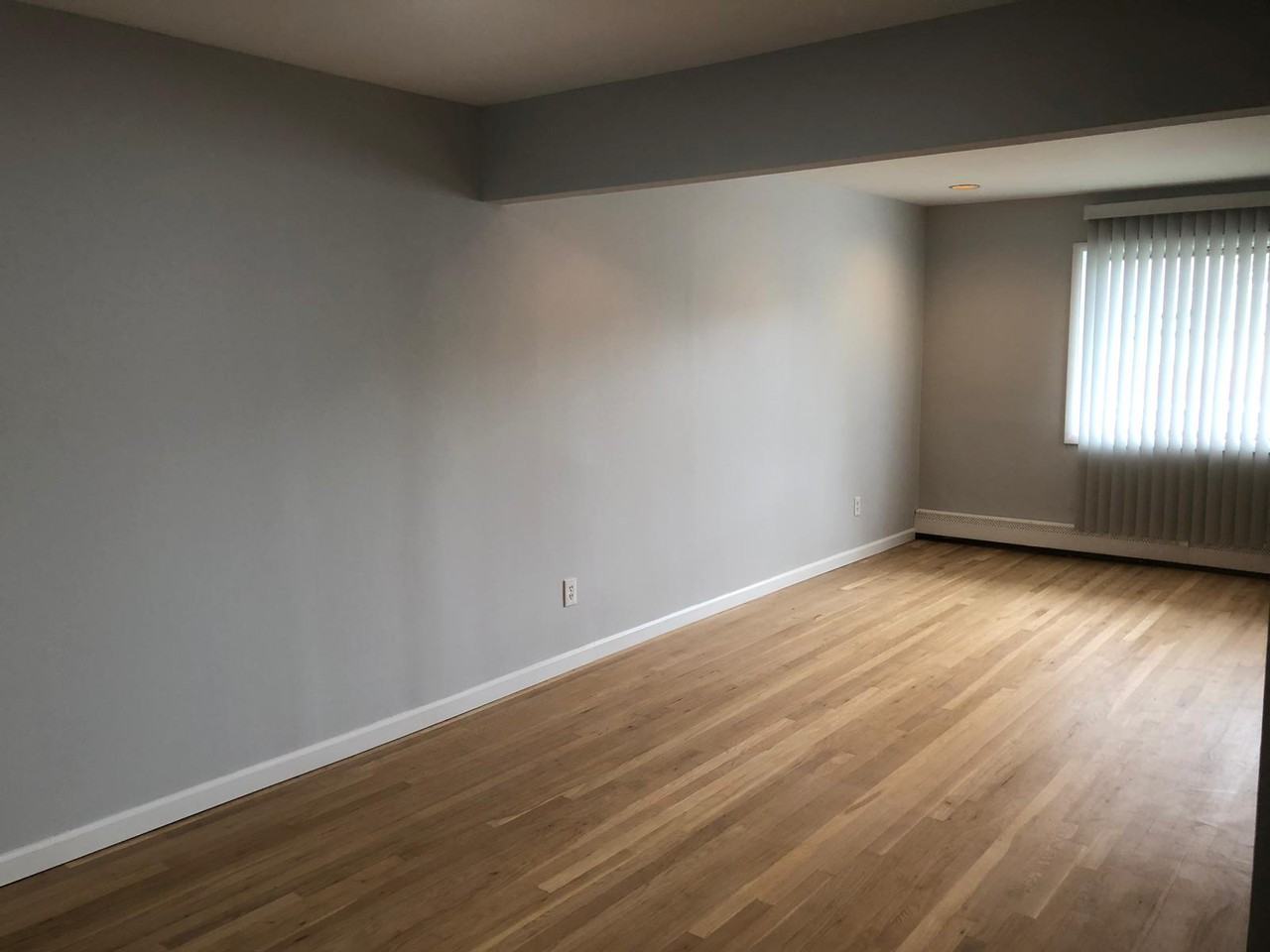 15132 151-32 82nd Street - Photo 3 of 15
