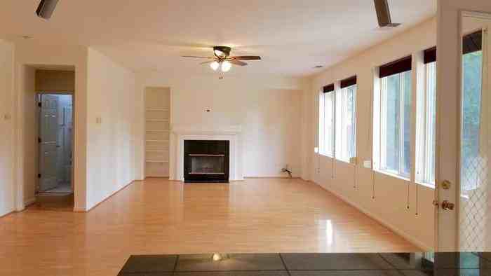 1936 Petunia Way - Photo 3 of 9