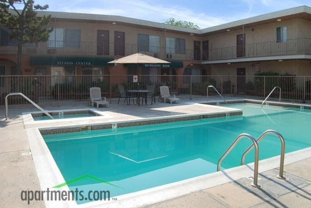 Studio Pointe Apartments - Photo 3 of 13