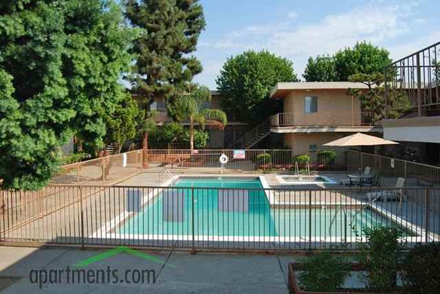 Studio Pointe Apartments - Photo 2 of 13