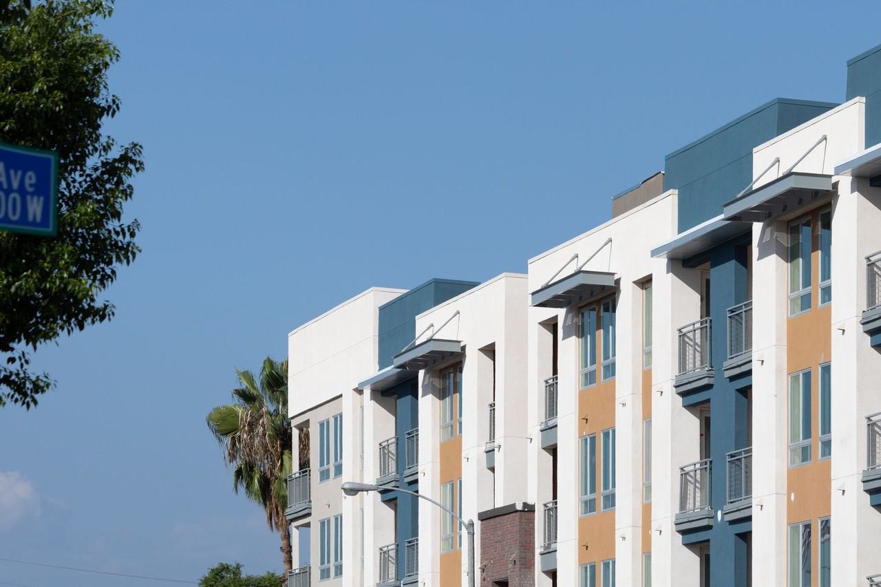 770 South Harbor - Photo 2 of 41