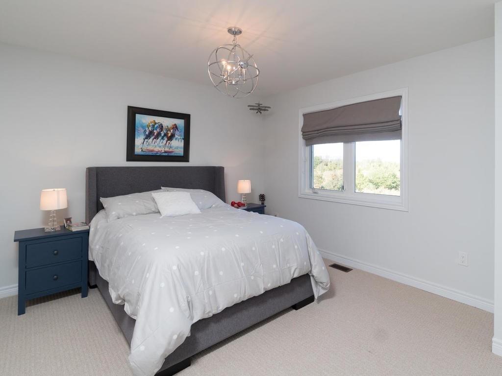 24 Amaranth Crt - Photo 3 of 10