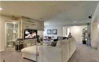 2544 Huntington Avenue - Photo 3 of 8