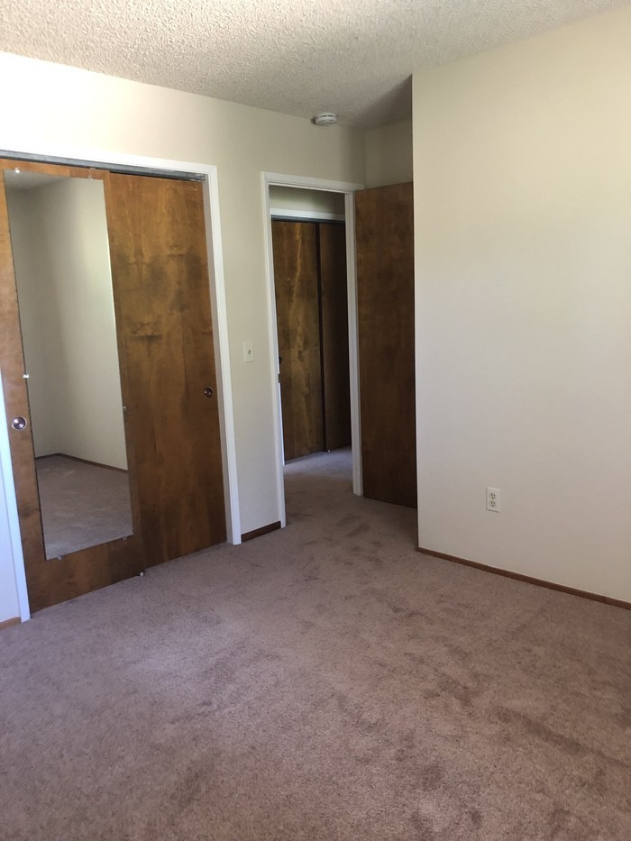 27045 Meadows Road - Photo 2 of 12