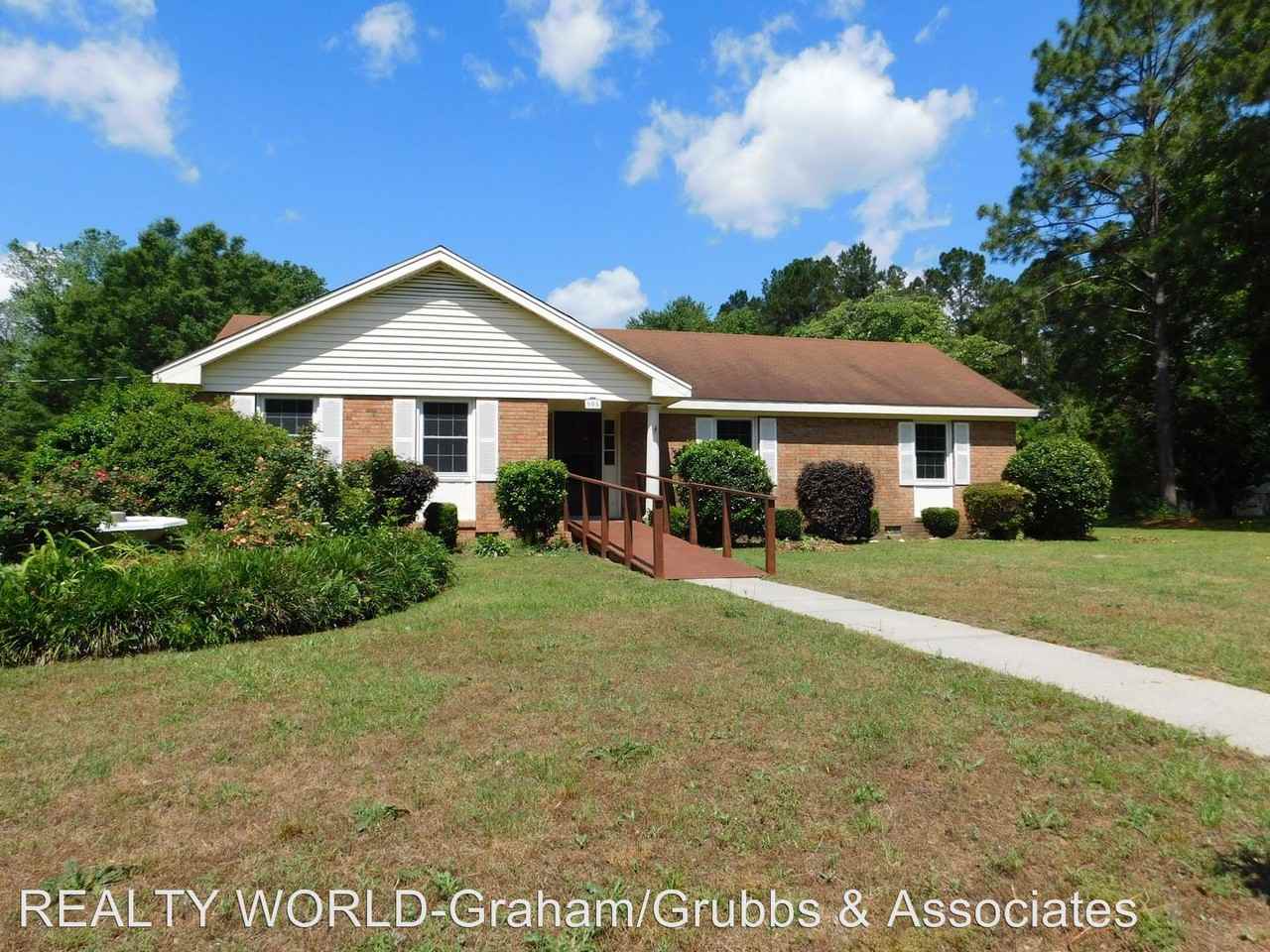 505 Turnpike Road, Laurinburg, NC 28352 3 Bedroom House for Rent for