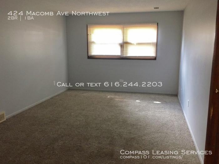 424 Macomb Ave Northwest - Photo 2 of 14