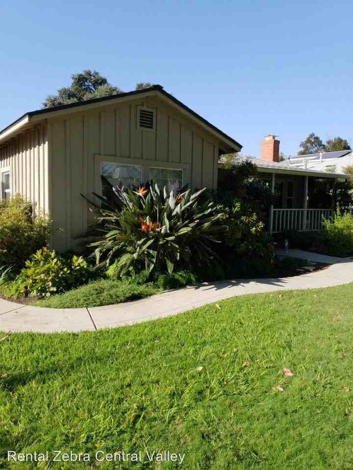 1444 W 23rd St - Photo 3 of 14