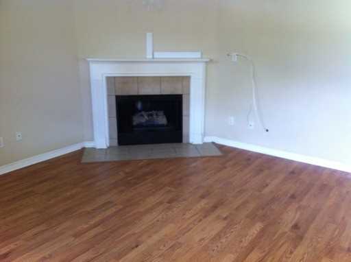 793 Willow Pointe Dr E - Photo 2 of 5