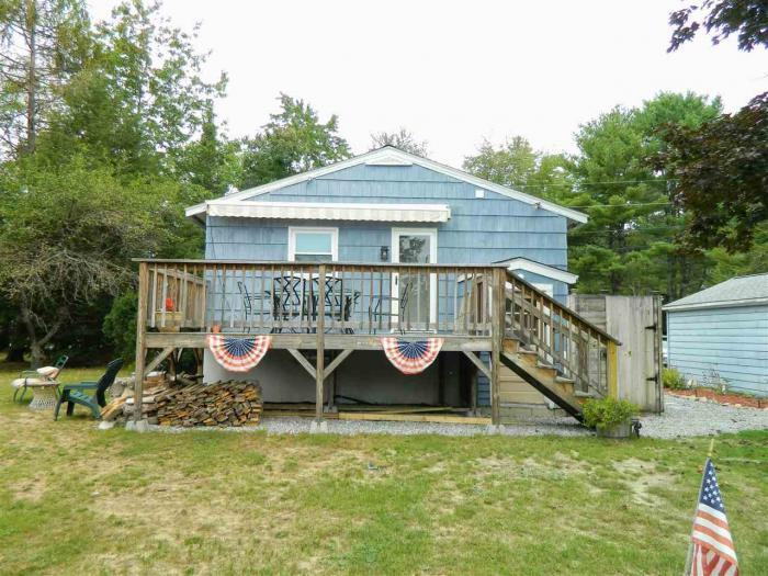 299 Paradise Drive - Photo 2 of 24