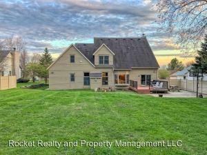 3423 Briar Crest Drive - Photo 2 of 13
