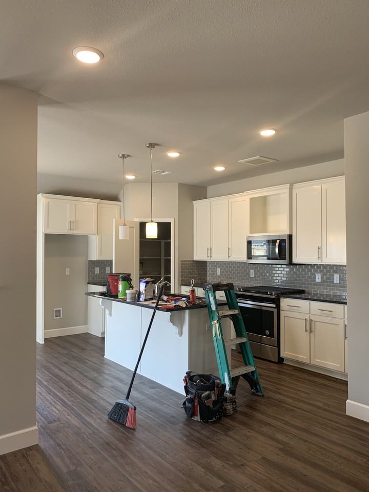 13313 S 19th St - Photo 6 of 17