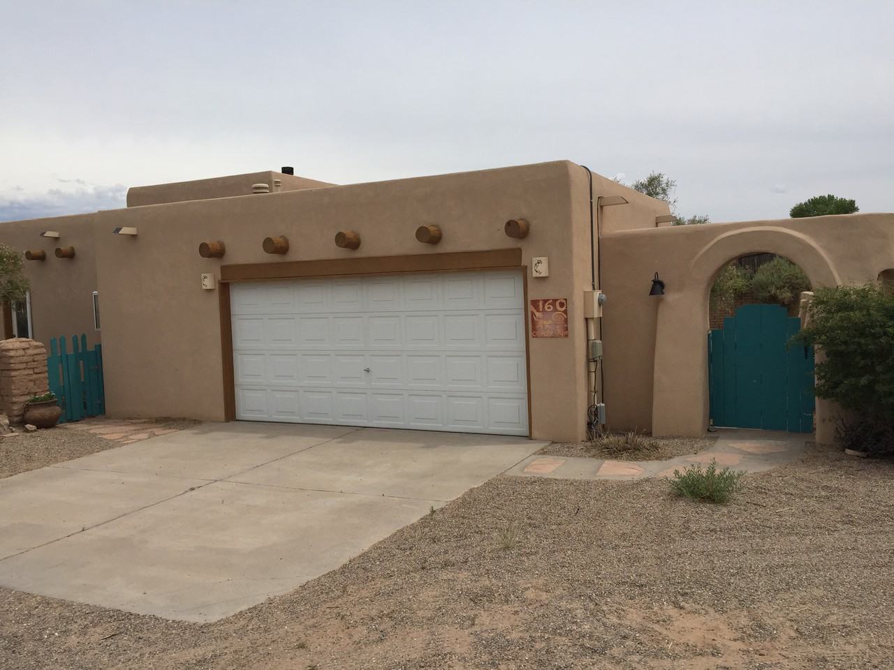 160 Coyote Run - Photo 2 of 50