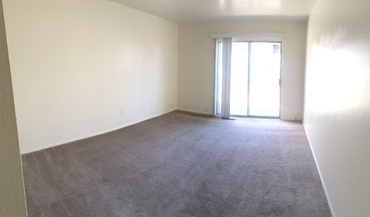 9716 Comanche Rd Ne Bldg - Photo 2 of 5