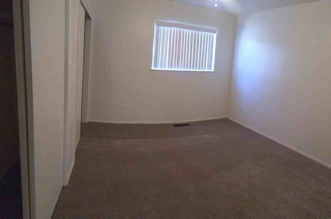 9716 Comanche Rd Ne Bldg - Photo 3 of 5