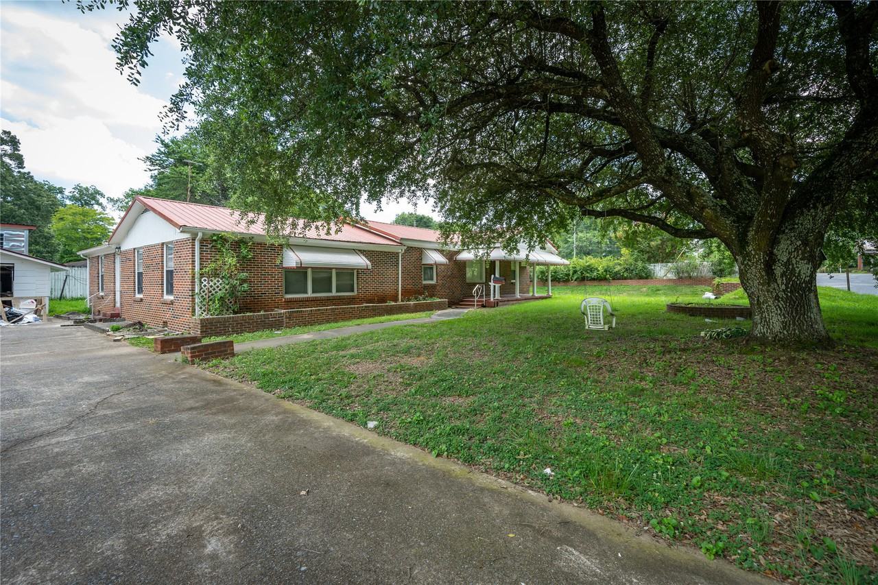 503 West St N - Photo 3 of 30