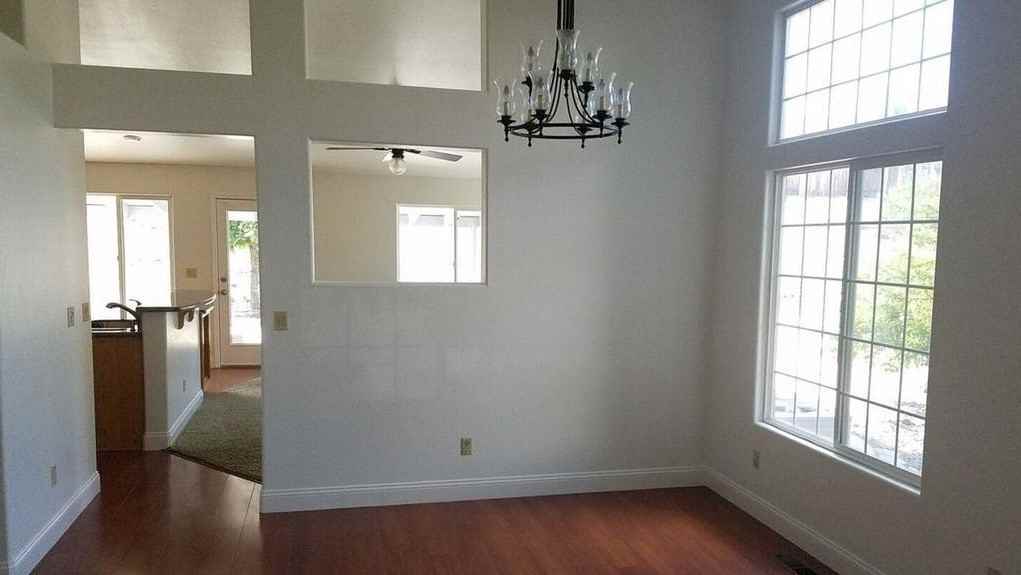 2975 Twin Creeks Ct - Photo 2 of 9