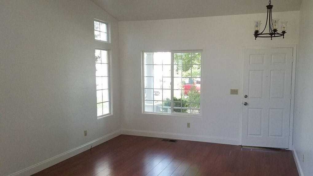 2975 Twin Creeks Ct - Photo 3 of 9